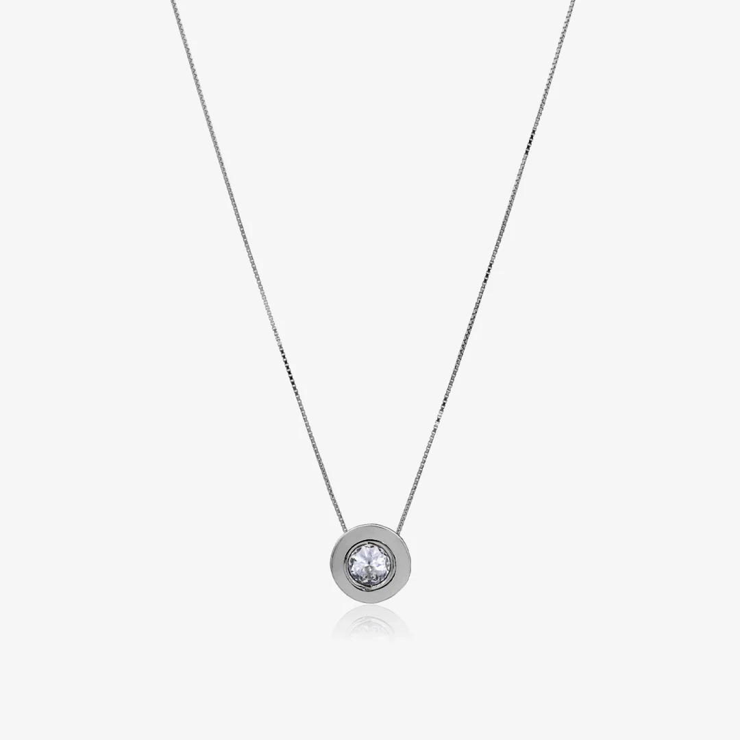 Collares y colgantes con diamantes